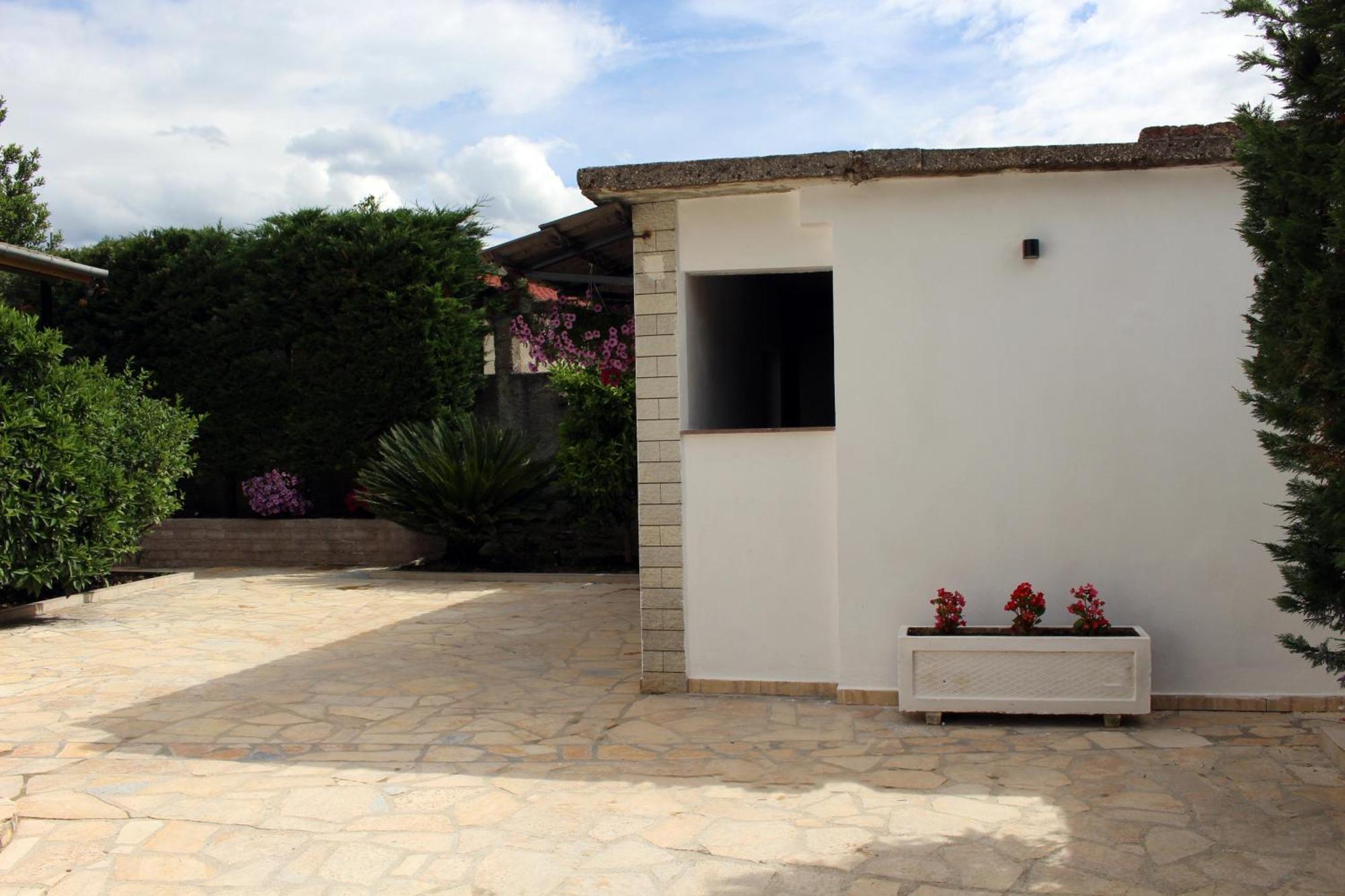 Guest House Amades Gjirokaster Exterior photo